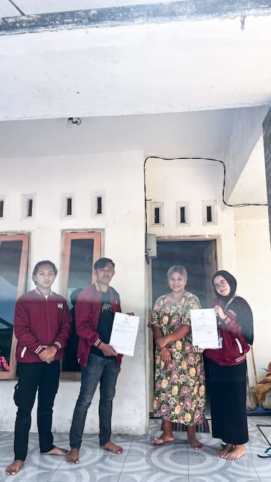 Usaha Kerupuk Rumahan di Jember Resmi Kantongi NIB, Dibantu Mahasiswa KKN UM Jember