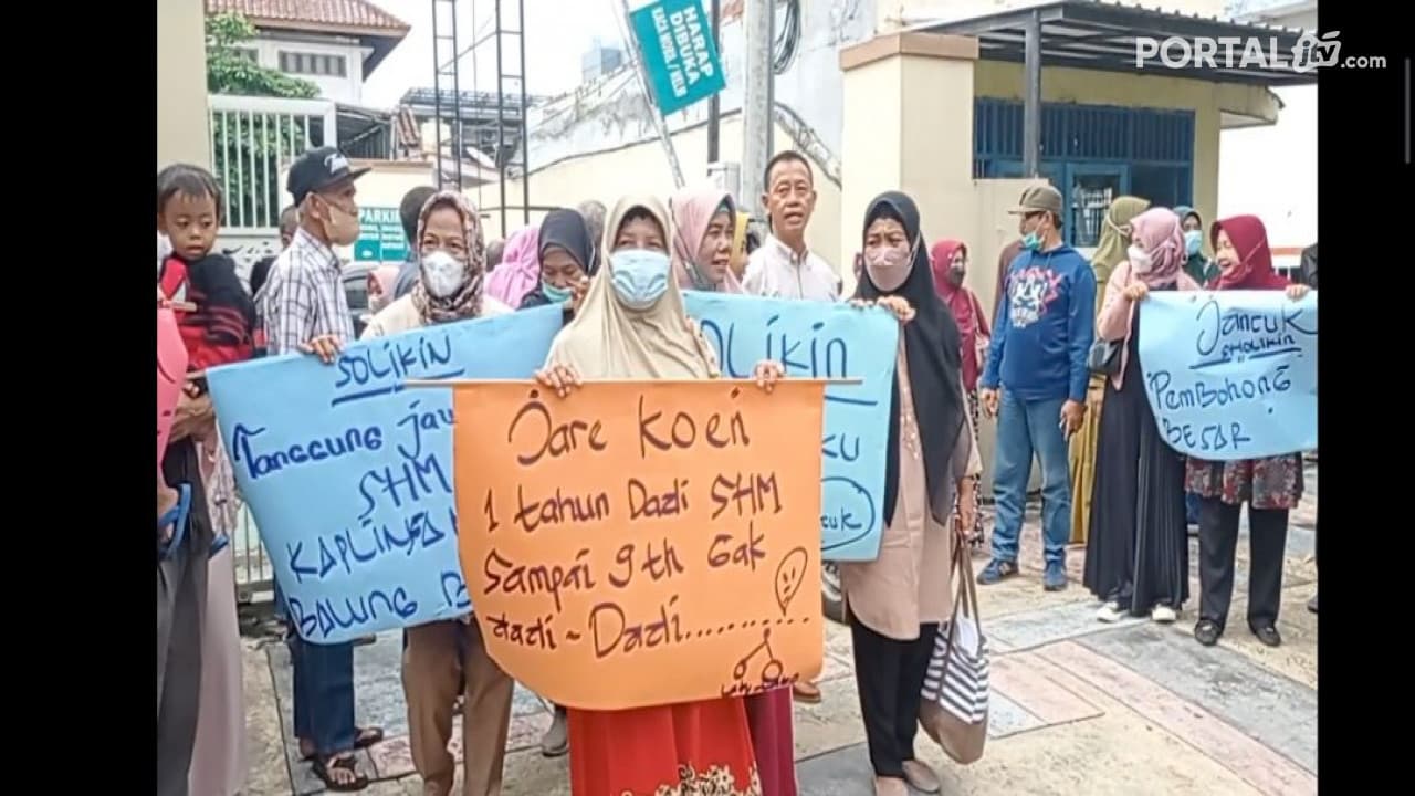 Unjukrasa Korban Pembelian Tanah di Depan Pengadilan Negeri 