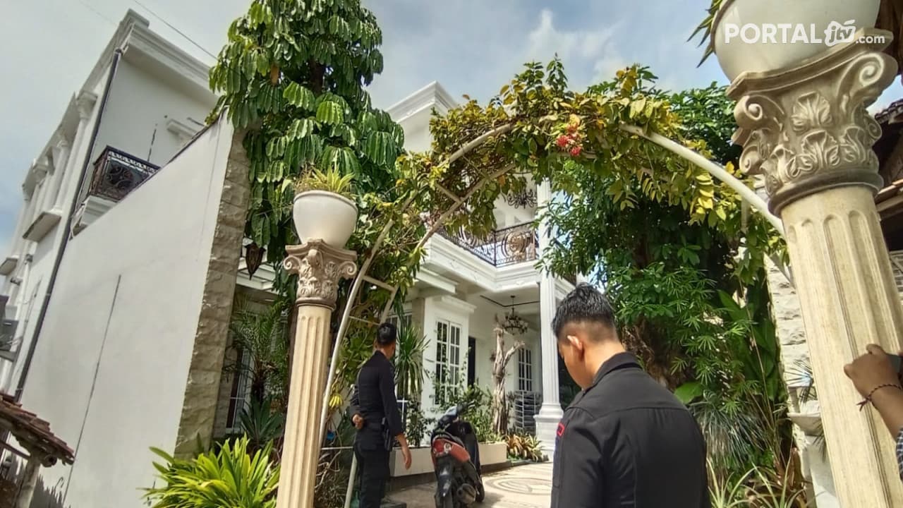 KPK Periksa 8 orang Kasus Korupsi Dana Hibah DPRD Jatim