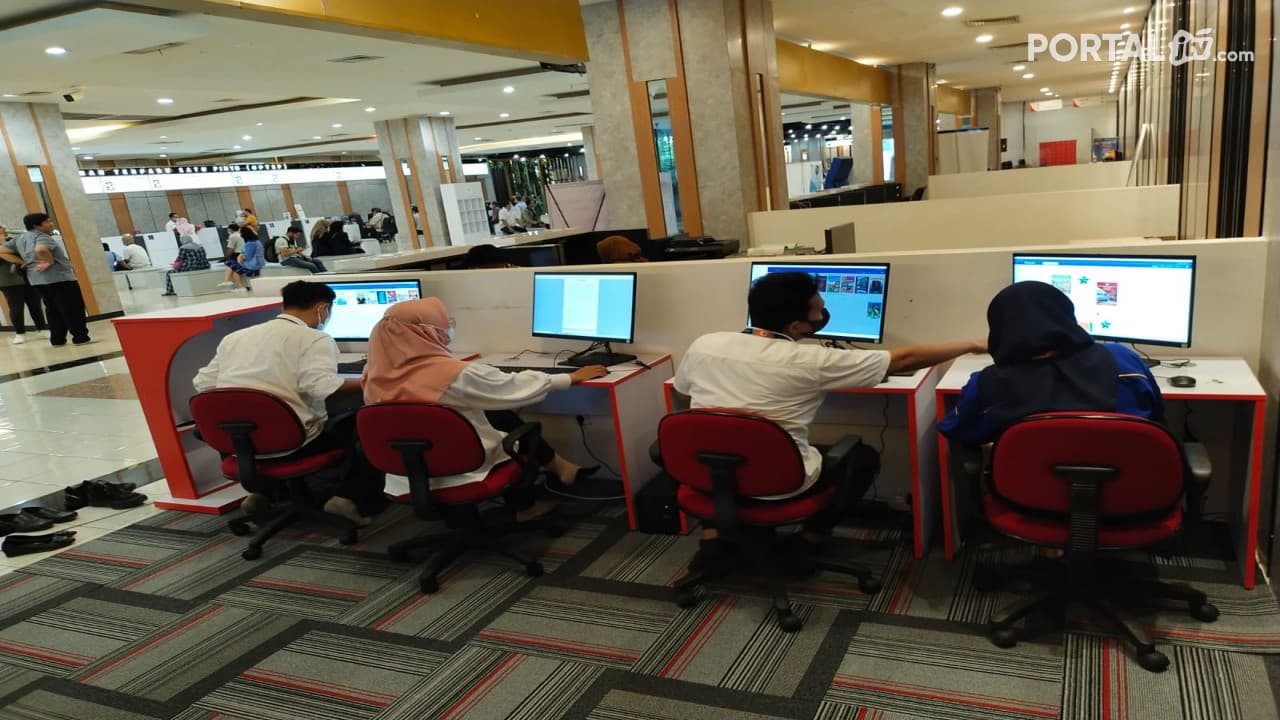 Tingkatkan Minat Baca , Pemkot Surabaya Buka Pojok Baca Digital