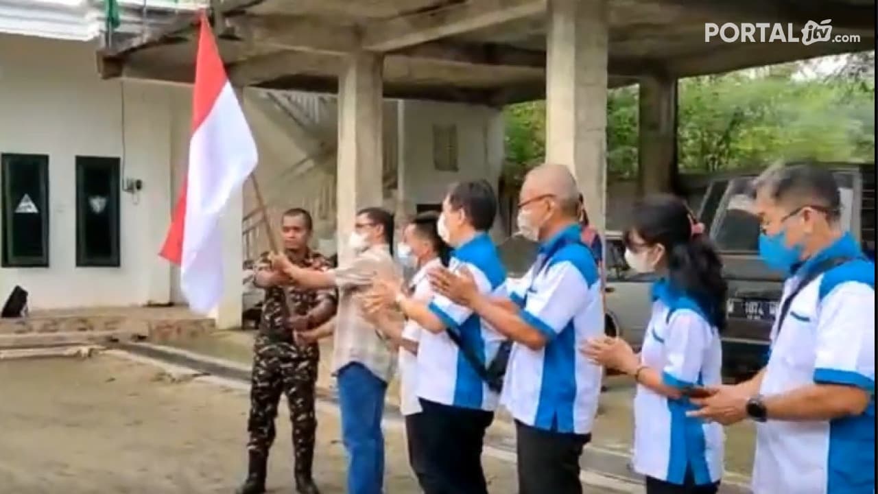 Seabad NU, Umat Katolik Serahkan Merah Putih ke Banser