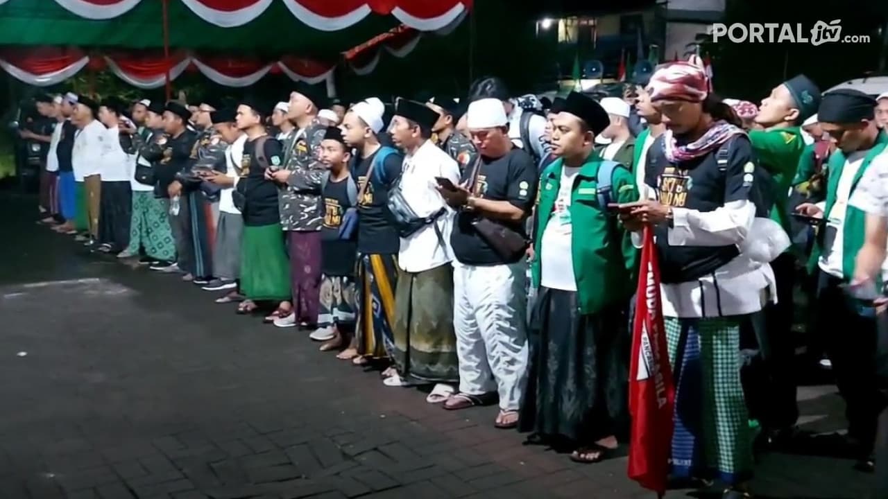 Ratusan Warga Napak Tilas Ke Harlah 1 Abad
