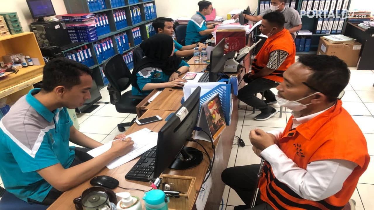 Rutan Surabaya Terima Dua Orang Tahanan KPK Terkait Dana Hibah