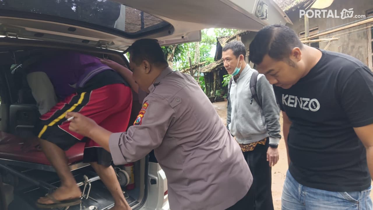ODGJ di Pacitan Mengamuk Bacok Tetangga