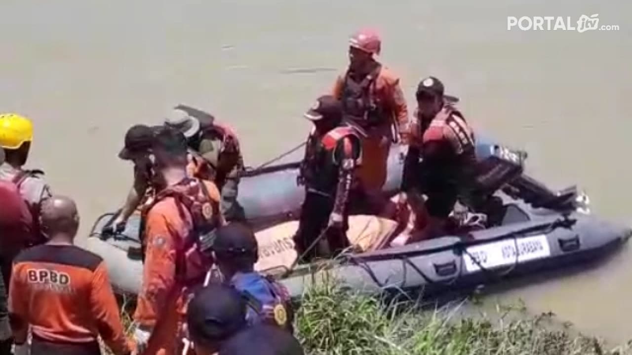 Sehari, Tim Gabungan BPBD Surabaya dan Basarnas Temukan Dua Jasad di Sungai Jagir