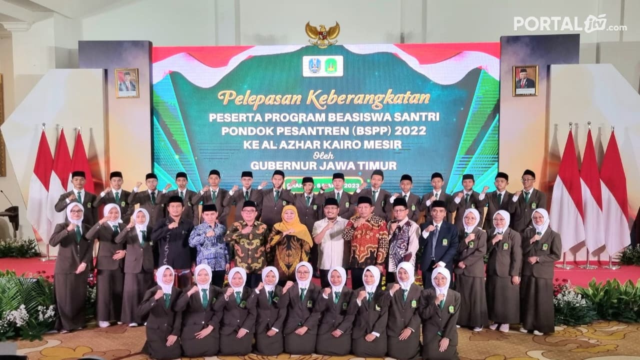 Gubernur : Lepas 30 Santri Jatim Penerima Beasiswa Kuliah Gratis ke Al Azhar Kairo
