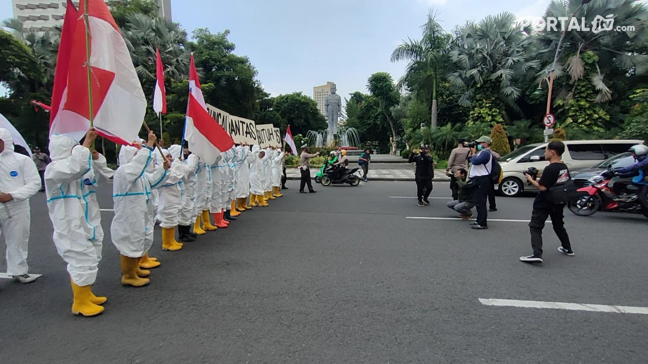 Aksi Tutup Jalan, BRUIN : Sungai Brantas Butuh Bansos