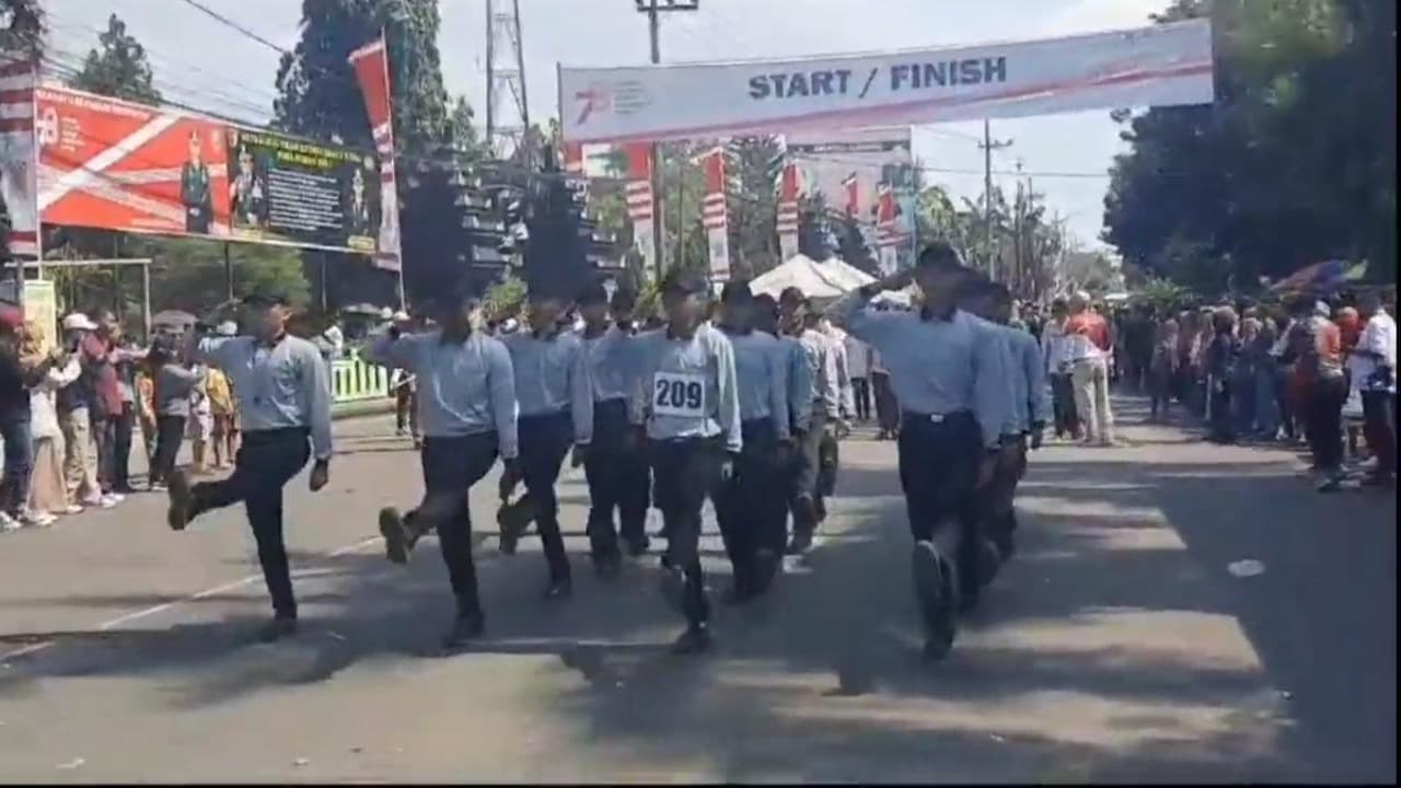 Lomba Gerak Jalan di Bangkalan, Ricuh, Peserta Pukul Lurah Mlajah
