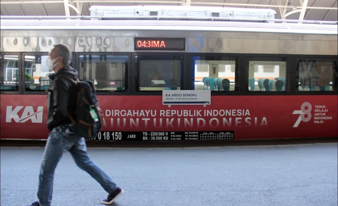 Sambut HUT RI, KAI Hadirkan Livery Khusus di Kereta Api dan Stasiun