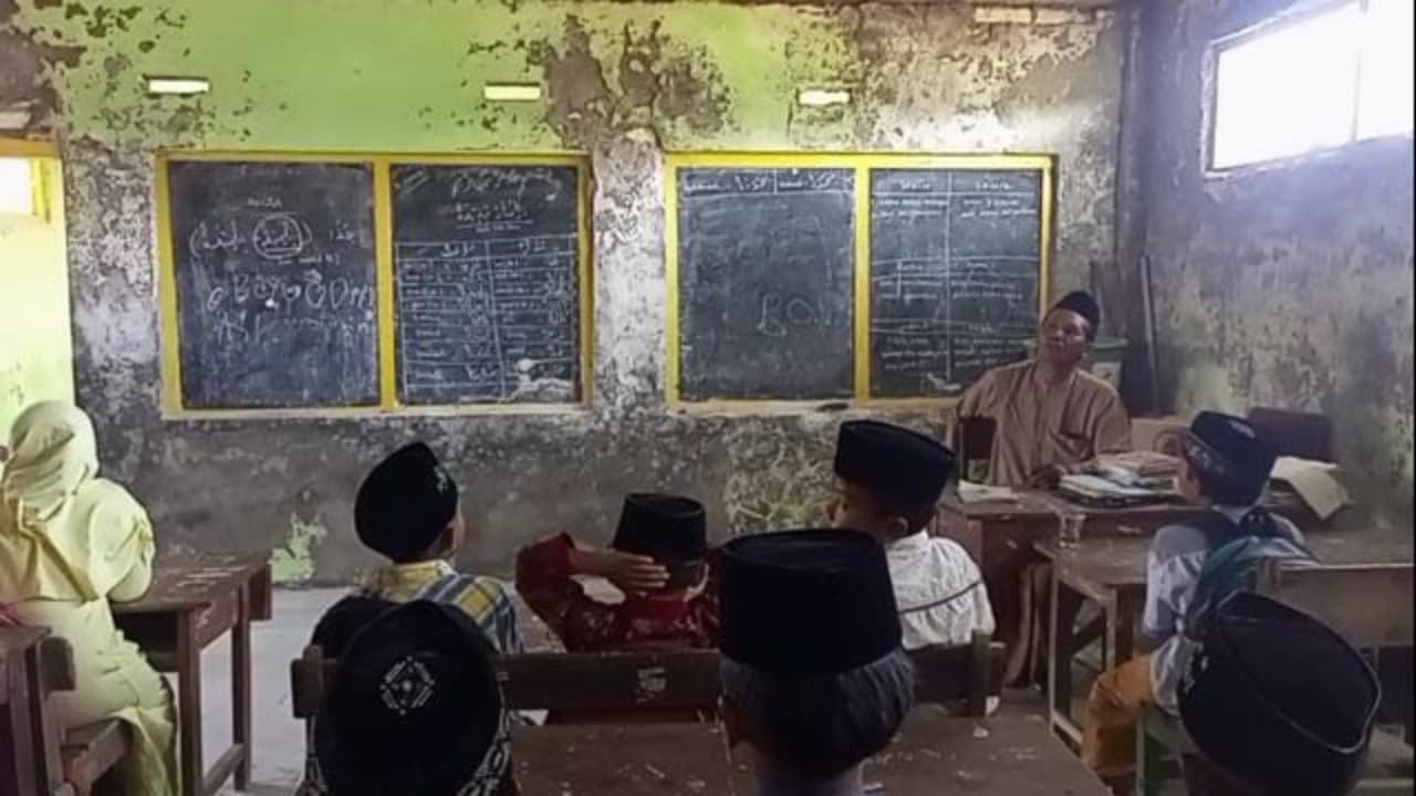 Kondisi Madrasah Diniyah di Pamekasan Memprihatinkan, Guru Digaji Rp 100 Ribu