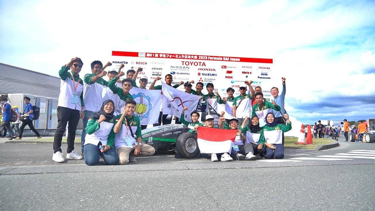 Anargya ITS Sukses Sabet Gelar Juara di FSAE Jepang 2023