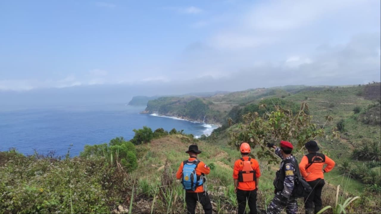 Hari ke-8 Belum Ditemukan, Tim SAR Perpanjang Pencarian 8 Nelayan Trenggalek