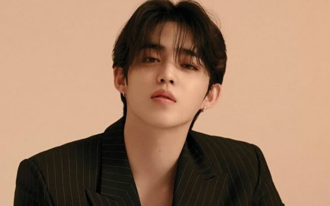 Ditraktir Diam-Diam, S.Coups Cari Fans lewat Weverse