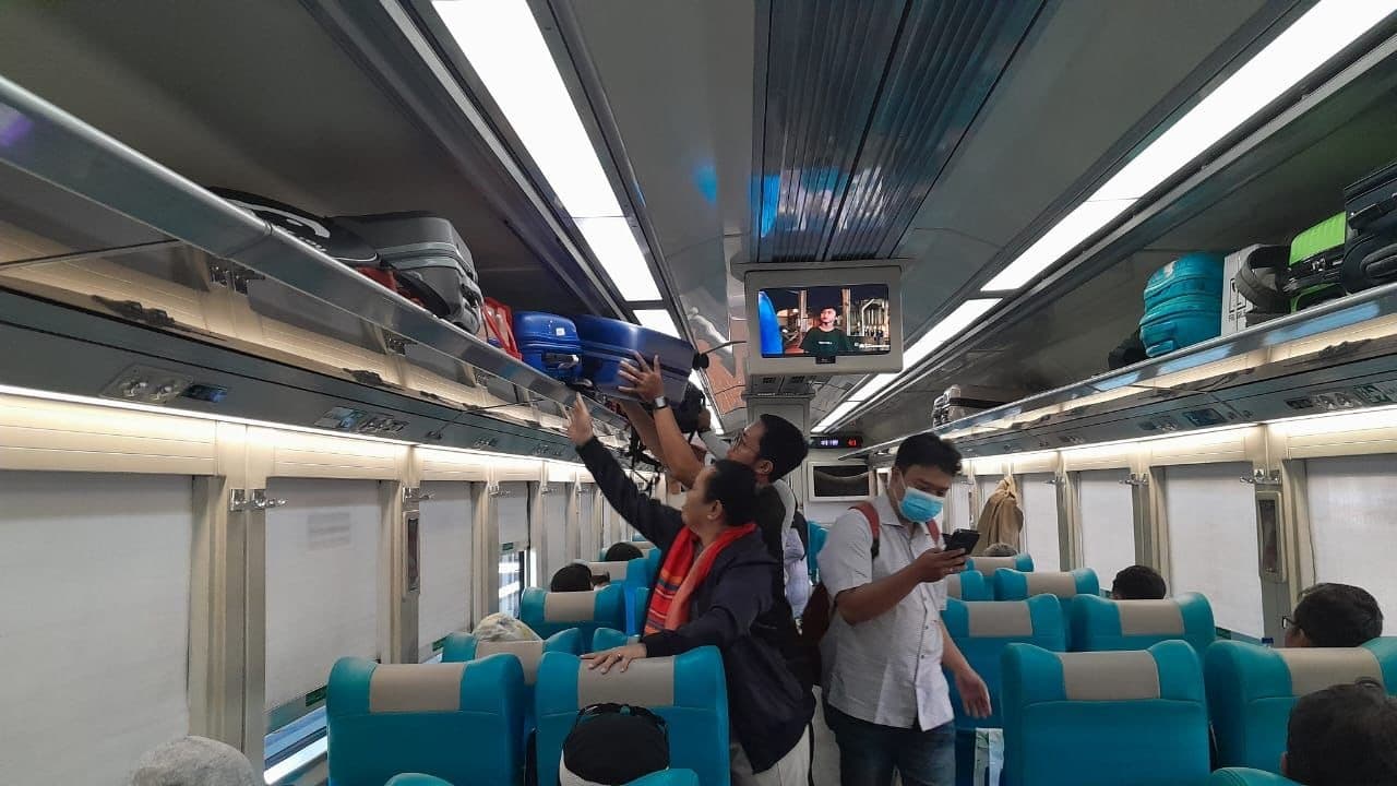 Libur Maulid Nabi Muhammad SAW, Penumpang KA di Daop 8 Surabaya Naik 35 Persen