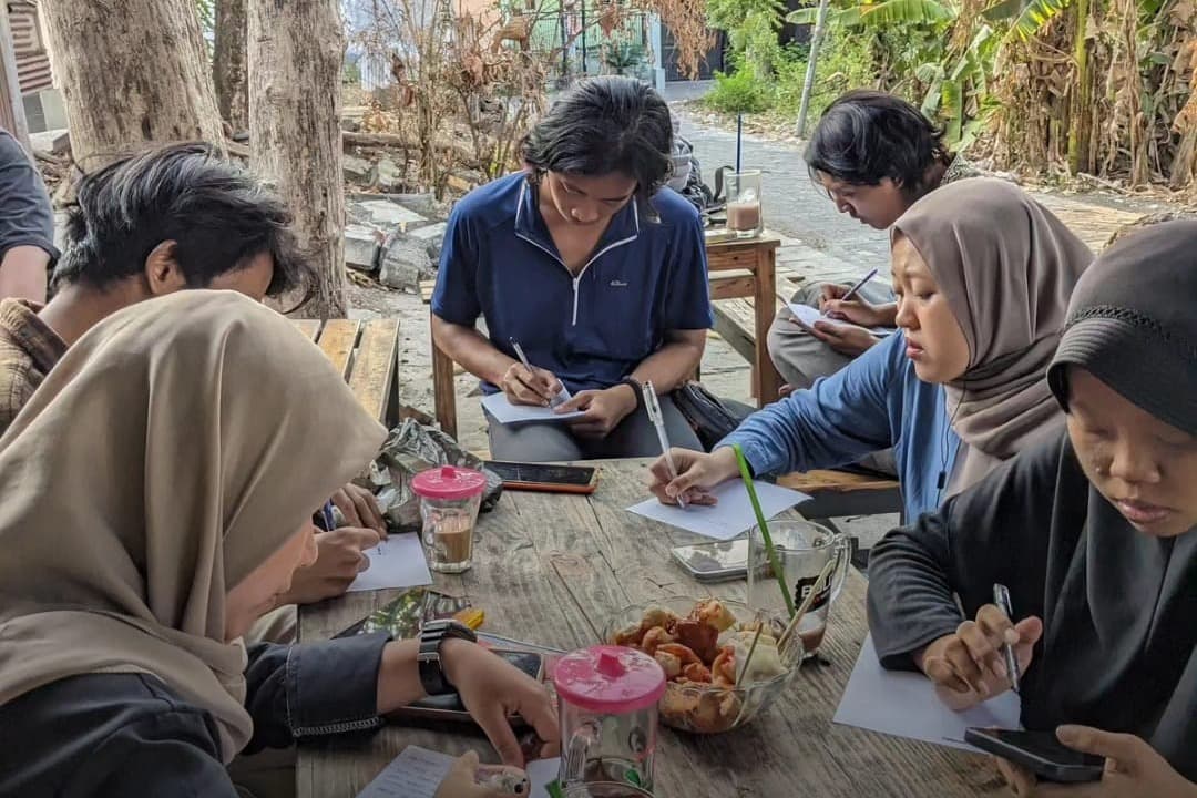 Wadah Menyelami Dunia Sastra Bersama Komunitas Rabo Sore