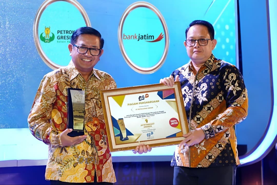 Berkontribusi Pulihkan Pandemi, Petrokimia Raih Penghargaan Jatim Bangkit Awards