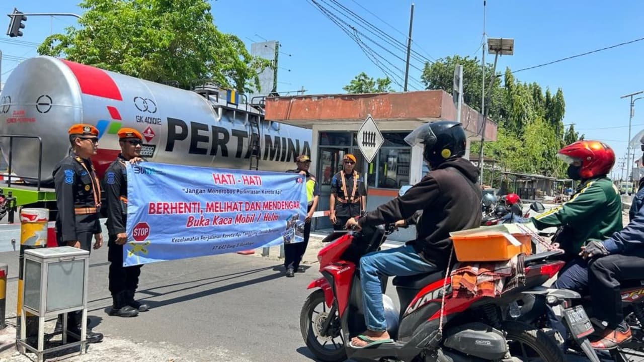 Jalur Ganda Stasiun Mojokerto-Sepanjang Beroperasi, Ini Imbauan Daop 8 Kepada Pengguna Jalan