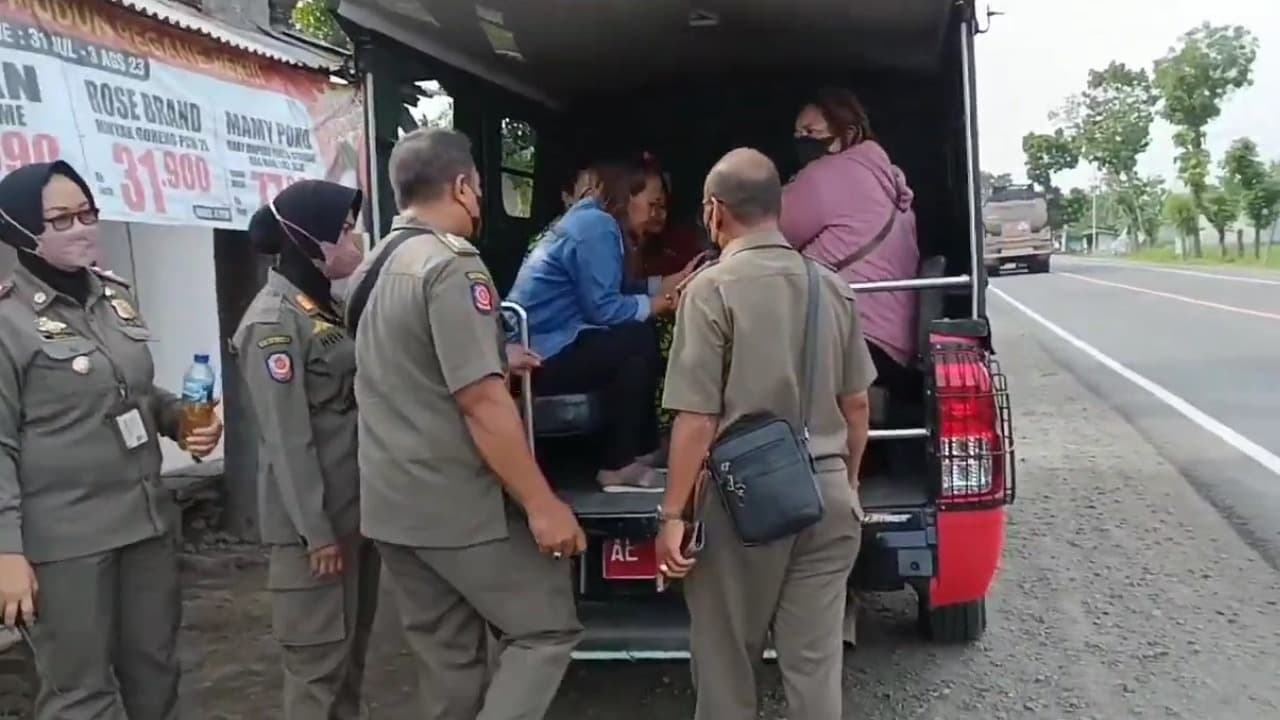 Warung Kopi Remang-Remang Digrebek, 9 PSK Diamankan