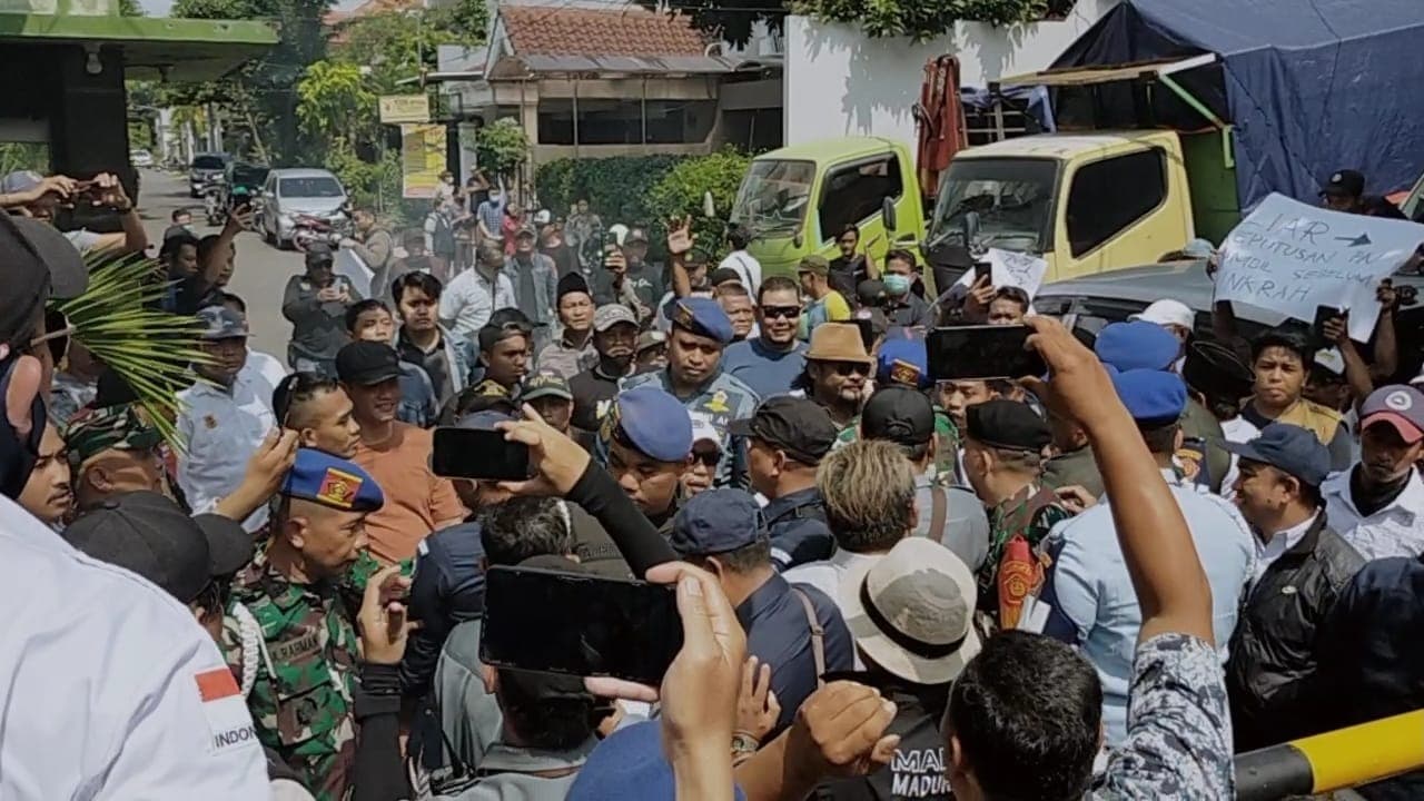 Sobek Surat Putusan Eksekusi, Pengusaha Marmer Dilaporkan ke Polda Jatim
