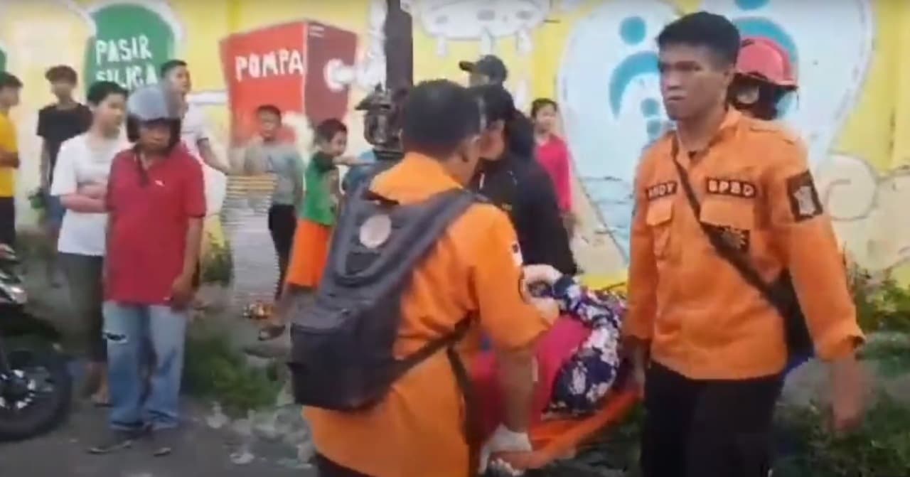 Pejalan Kaki Tertimpa Tembok Tambak Adi Saat Diguncang Gempa