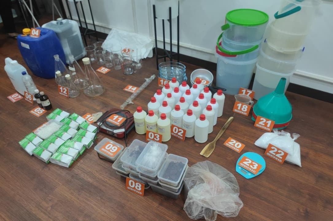 Grebek Home Industry Sabu, Polres Malang Amankan 3 Orang