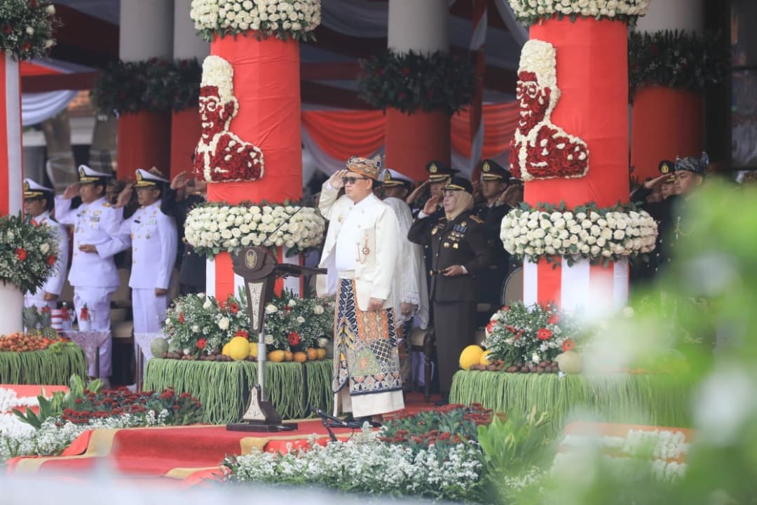 Hardiknas 2024, Pj Gubernur Jatim: Penerapan Merdeka Belajar Hasilkan Prestasi Siswa Jatim yang Gemilang