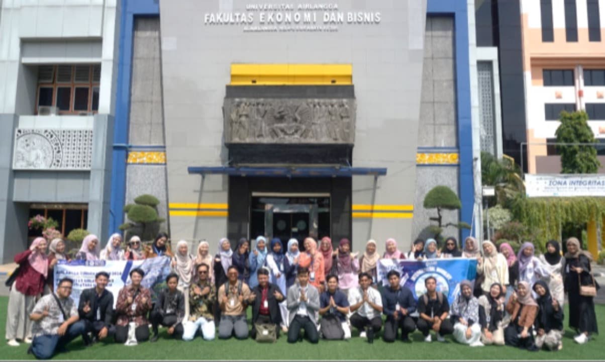 Prodi Ekonomi Islam UNAIR Sambut 32 Mahasiswa Inbound asal Universiti Utara Malaysia