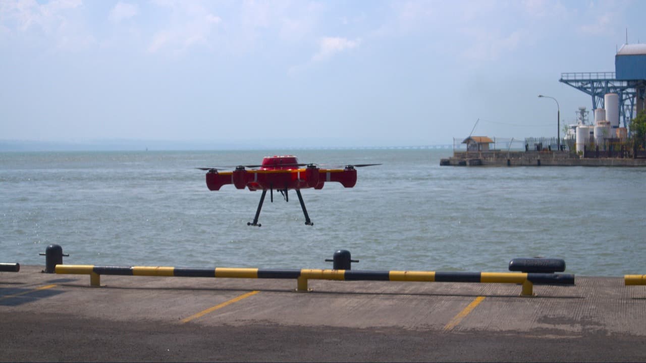 Pertama di Indonesia, ITS Luncurkan Drone Pendeteksi Emisi Udara
