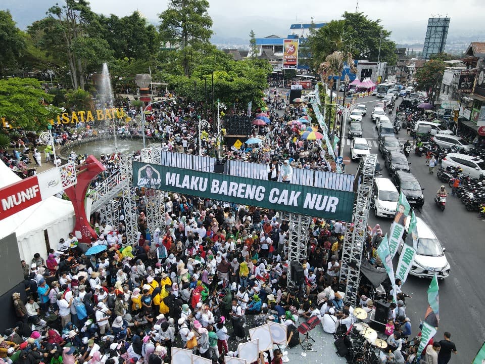 Cak Nur Sapa Warga Batu Lewat "Mlaku Bareng Cak Nur"