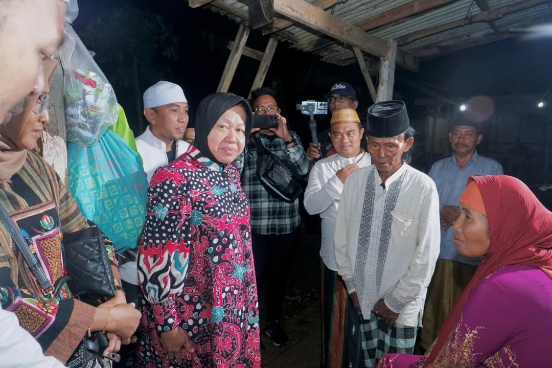 Bertemu Risma, Buruh Tani Miskin di Pelosok Sampang Ini Menangis Bahagia