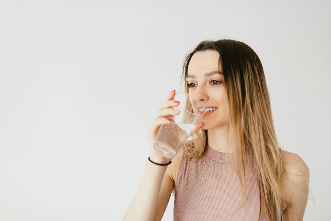 Minum Air Dingin Bikin Gemuk, Mitos atau Fakta?