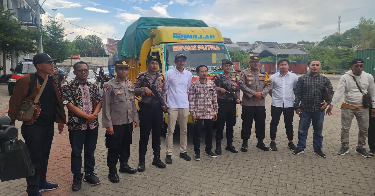 Antisipasi Cuaca Buruk, KPU Kabupaten Gresik Distribusikan Logistik Lebih Awal ke Pulau Bawean