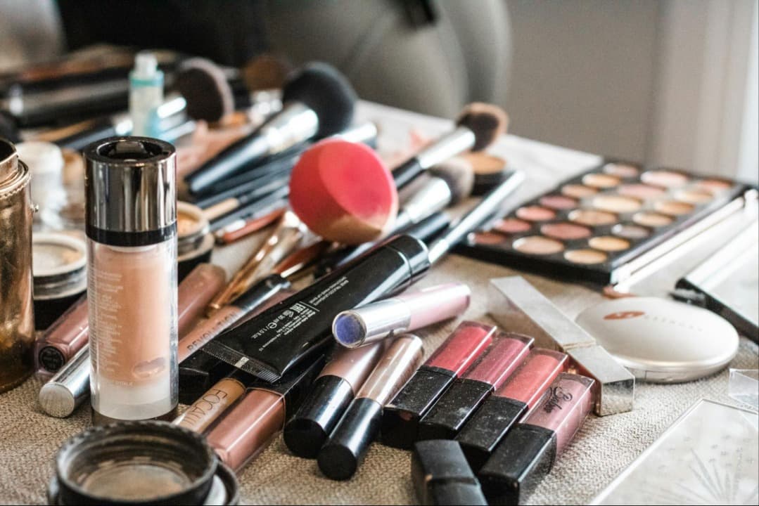 Makeup Essentials: Urutan Makeup yang Benar untuk Tampil Flawless