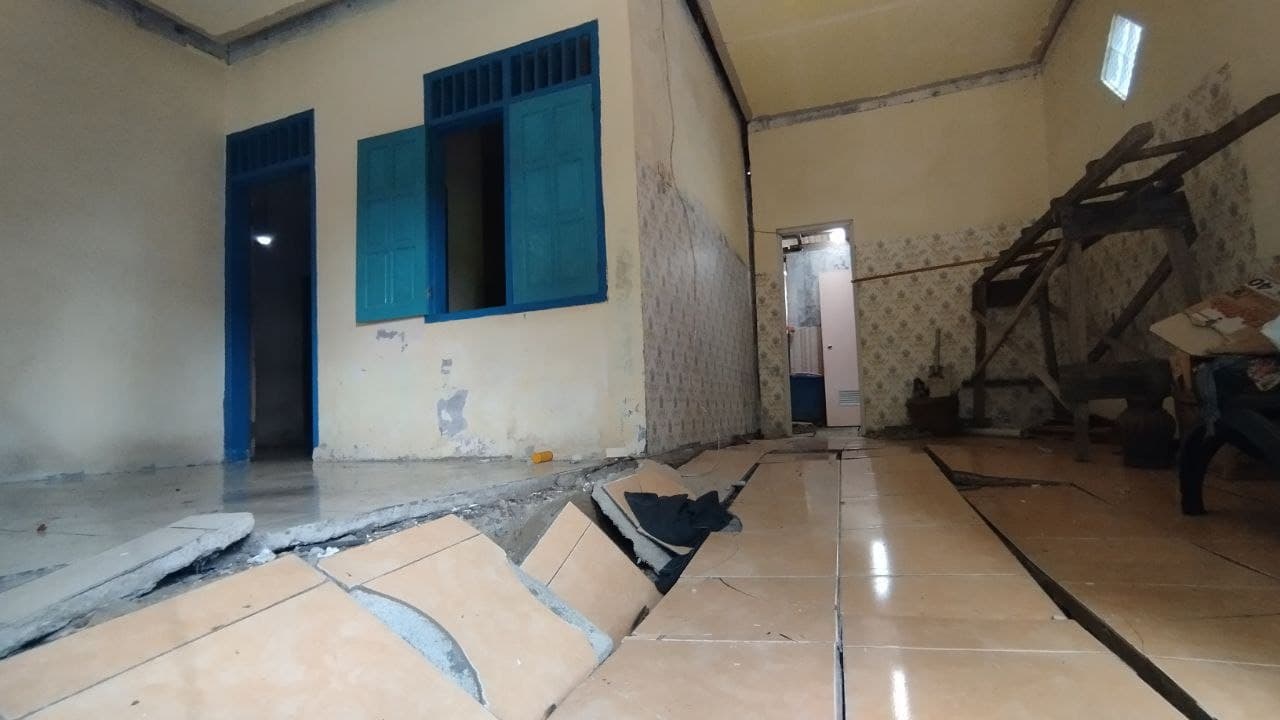 Tanah Gerak Rusak 8 Rumah Warga di Pacitan