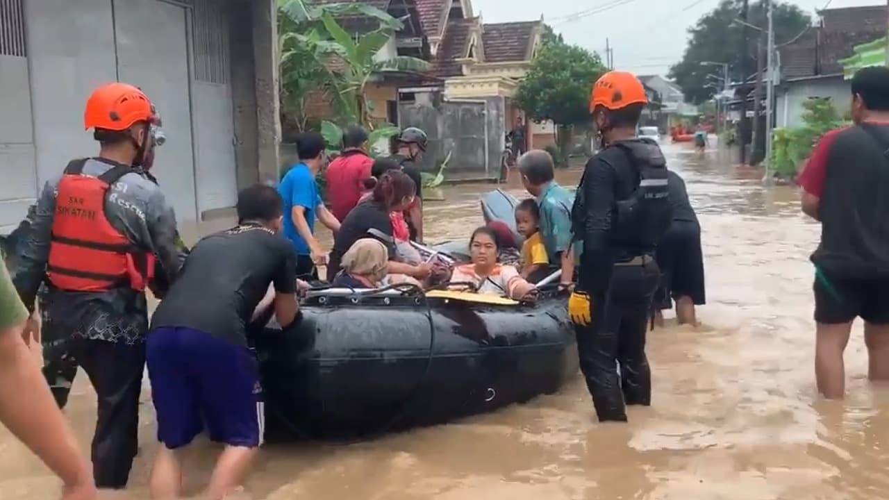 Tujuh Kecamatan Terendam Banjir di Ponorogo, Warga Segera Dievakuasi