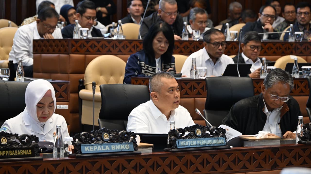 Kemenhub Siapkan Strategi Antisipasi Cuaca Ekstrem untuk Libur Nataru 2024/2025