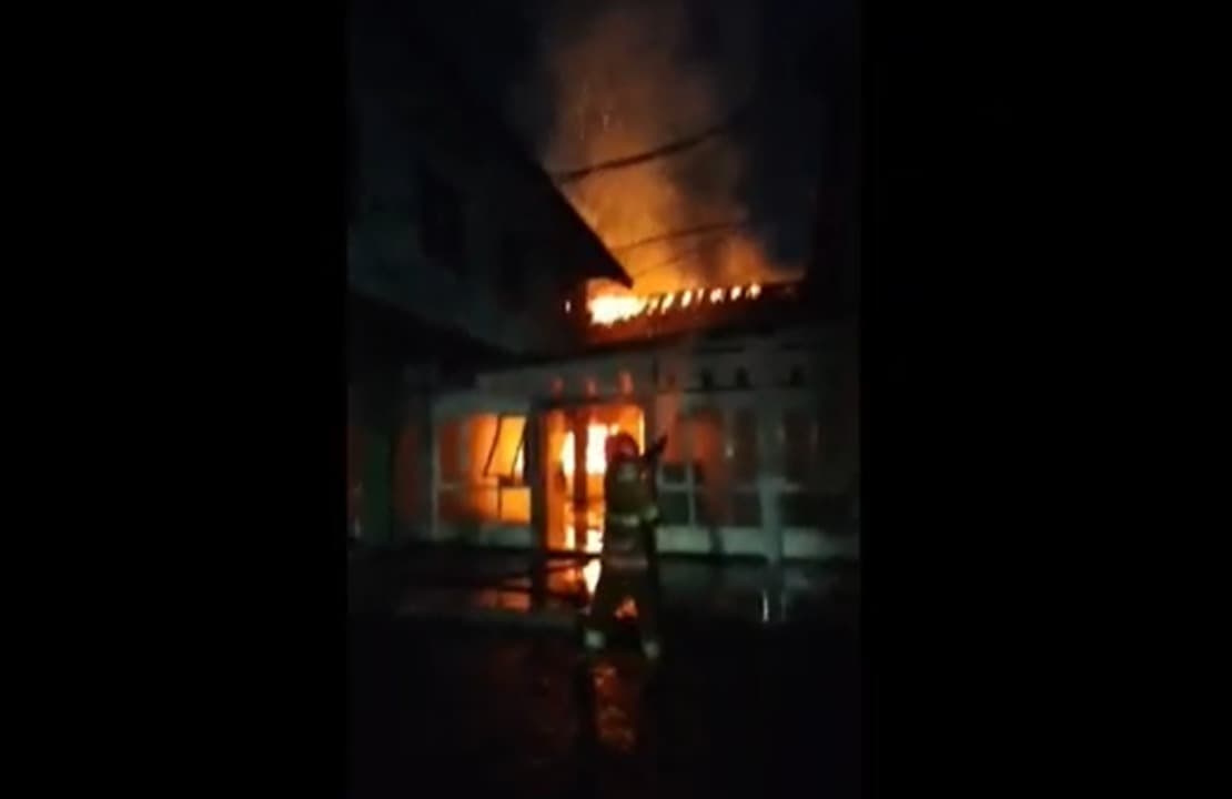 Gedung Eks Dinkes Bojonegoro Terbakar, 4 Ruang Arsip Hangus Dilalap Api