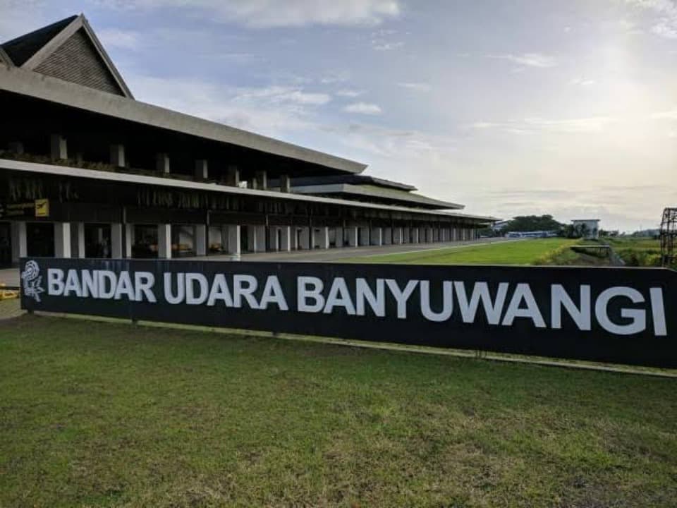 Gunung Raung Erupsi, Aktivitas Penerbangan di Bandara Banyuwangi Tak Terganggu