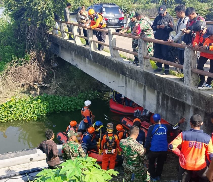 Balita Rizki Ditemukan Tersangkut Eceng Gondok di Sungai Babatan