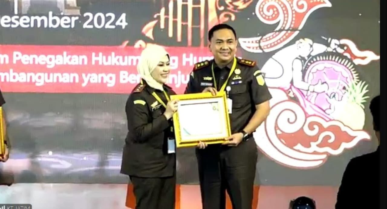 Kejari Tanjung Perak Raih 5 Penghargaan di Rakerda Kejati Jatim