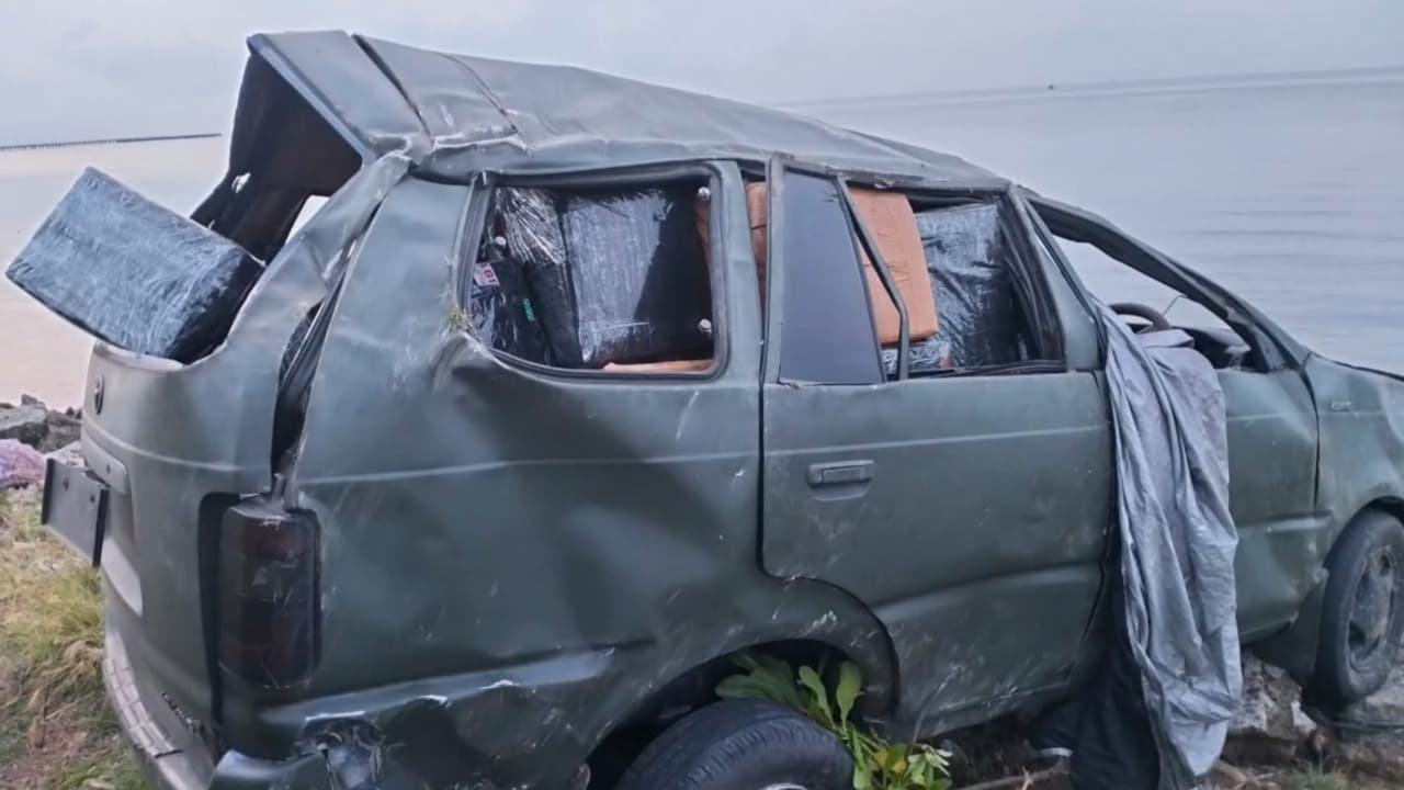 Minibus Alami Kecelakaan, Seorang Anggota TNI AL Tewas
