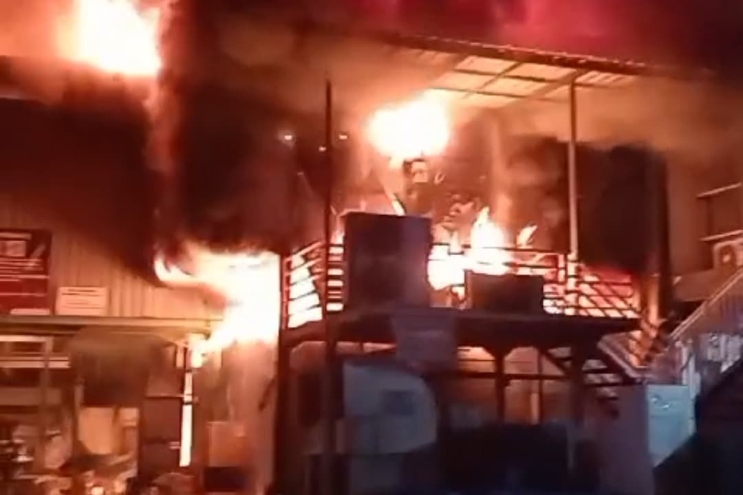 Gudang Frozen Food Milik Keluarga Bupati Jombang Ludes Terbakar