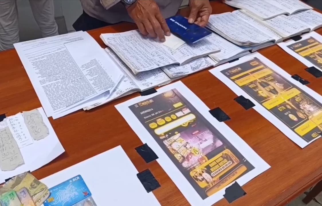 Polisi Pasuruan Grebek Pengepul Judi Online