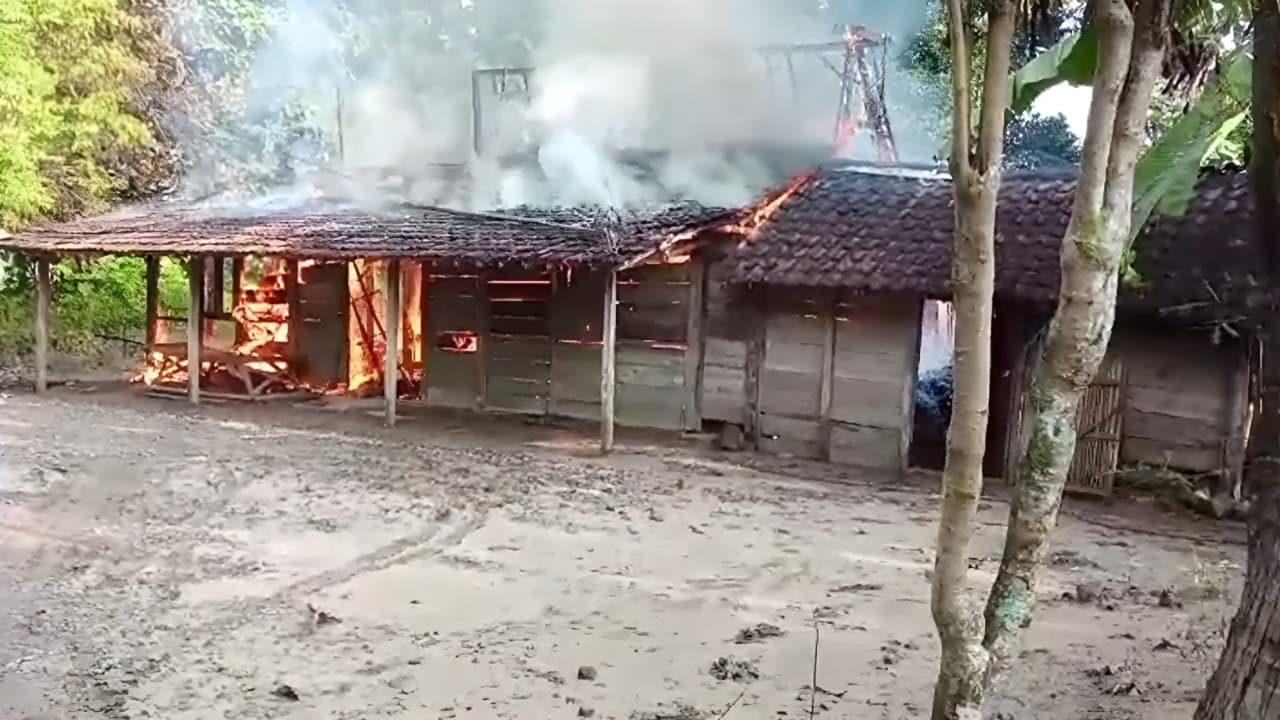 Usai Terendam Banjir, Rumah di Ngawi Terbakar dan Penghuni Tewas