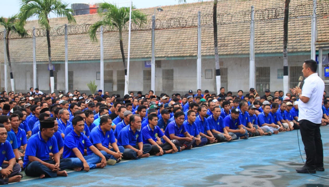 Dihadapan Warga Binaan, Kalapas Banyuwangi Sampaikan Pemberantasan Halinar Hingga Program Ketahanan Pangan