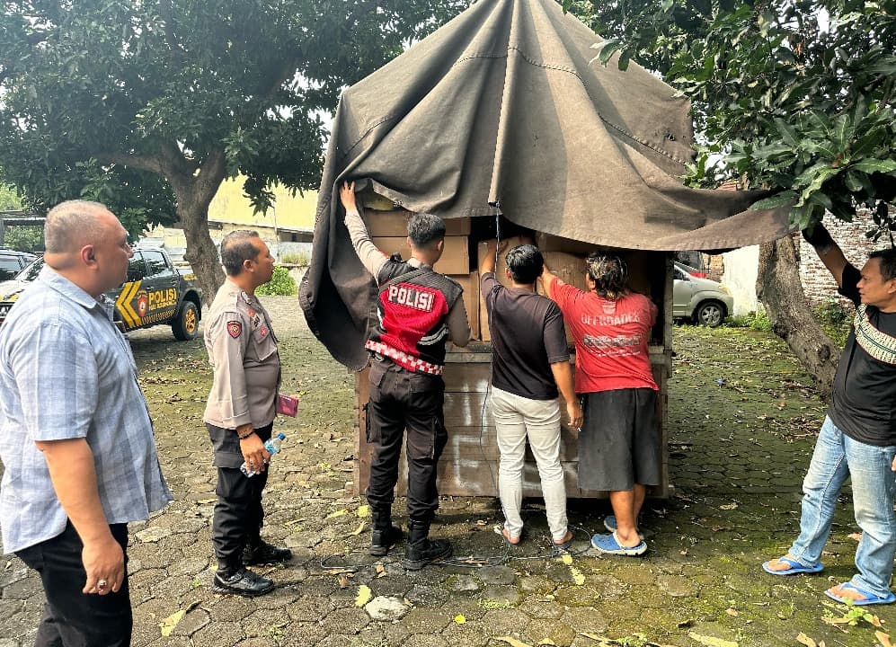 Polres Probolinggo Kota Gagalkan Pengiriman Miras Ilegal Antar Kota