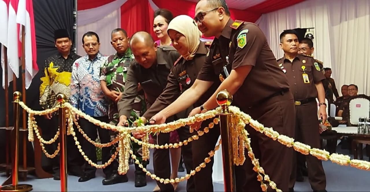 Kajati Jatim Resmikan Gedung PTSP dan Aula Kejari Kabupaten Mojokerto