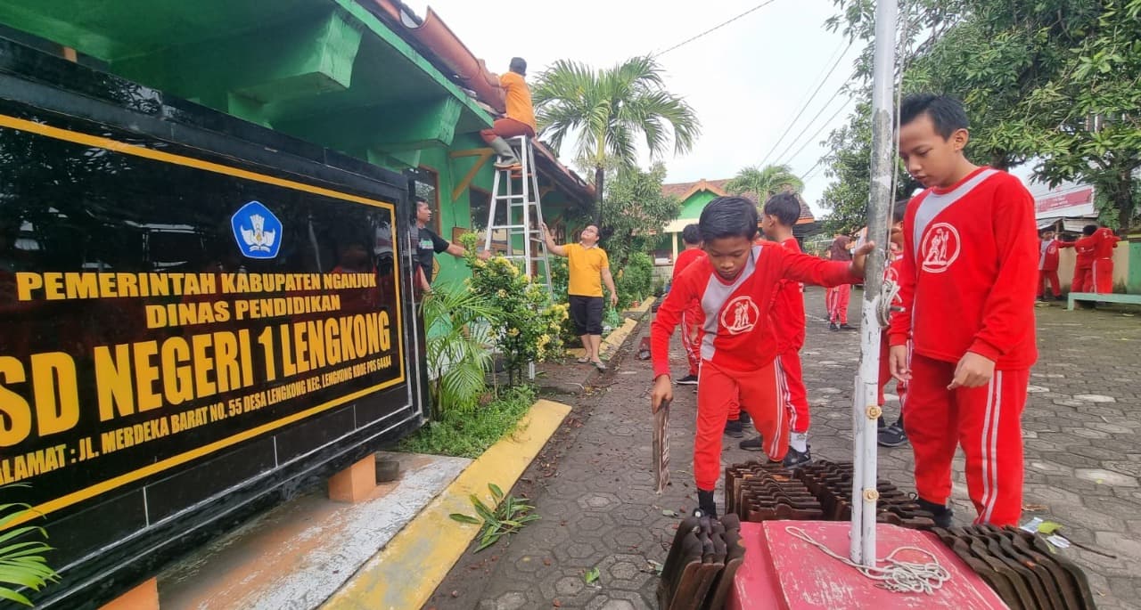 Puting Beliung Rusakkan Atap Kelas SDN 1 Lengkong Nganjuk, Siswa Diliburkan
