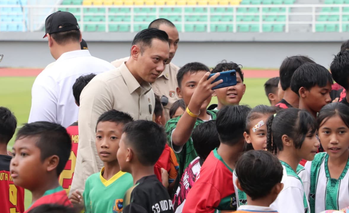 Presiden Resmikan 17 Stadion Berkelas Dunia, Menko AHY: Komitmen Infrastruktur Dukung Prestasi Olahraga Nasional