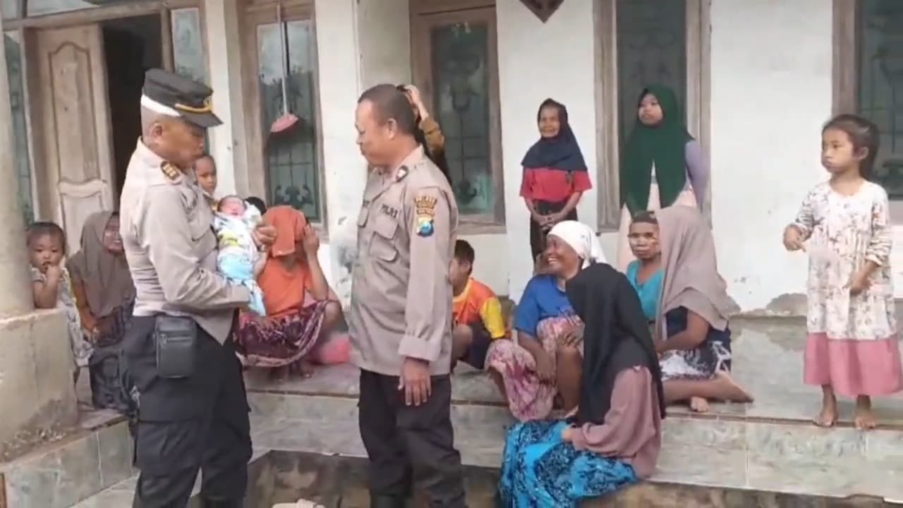 Warga Sampang Digegerkan Penemuan Bayi Di Sawah
